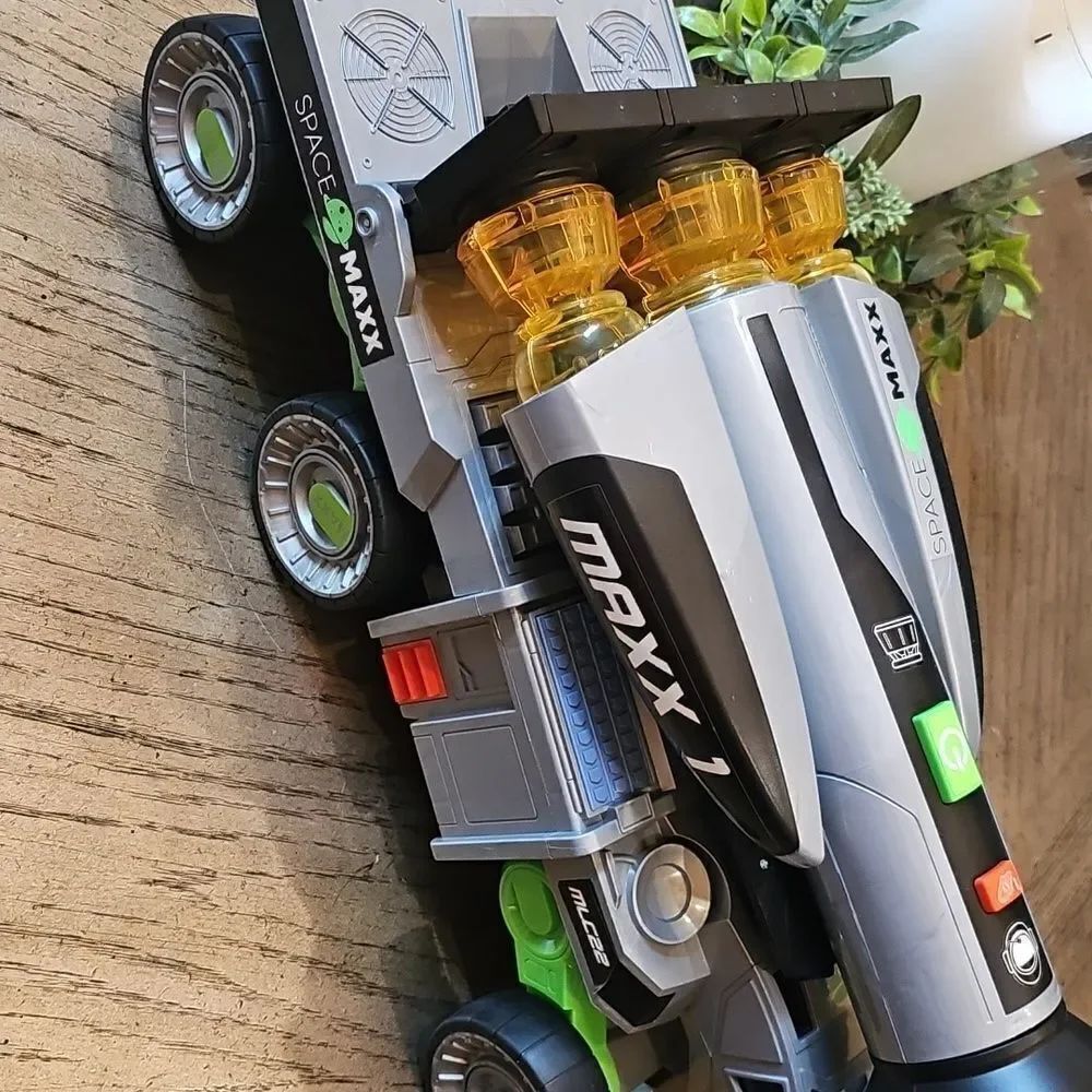 Space Explorer Toy Vehicle - Picture 3 of 5